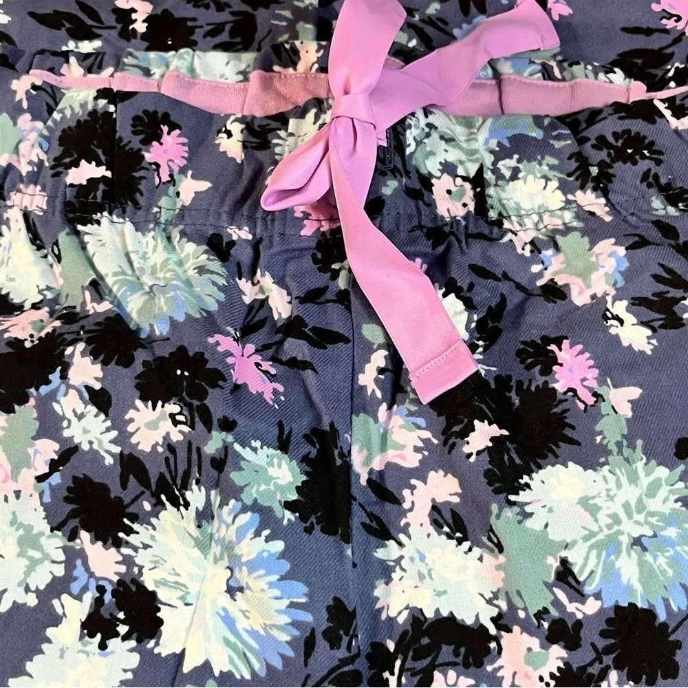 Vera Bradley Women's Long Sleeve Chrysanthemum Crush Pajamas, Size Medium